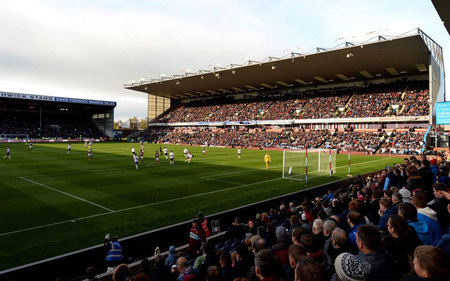 稳了脚跟 稳了脚跟